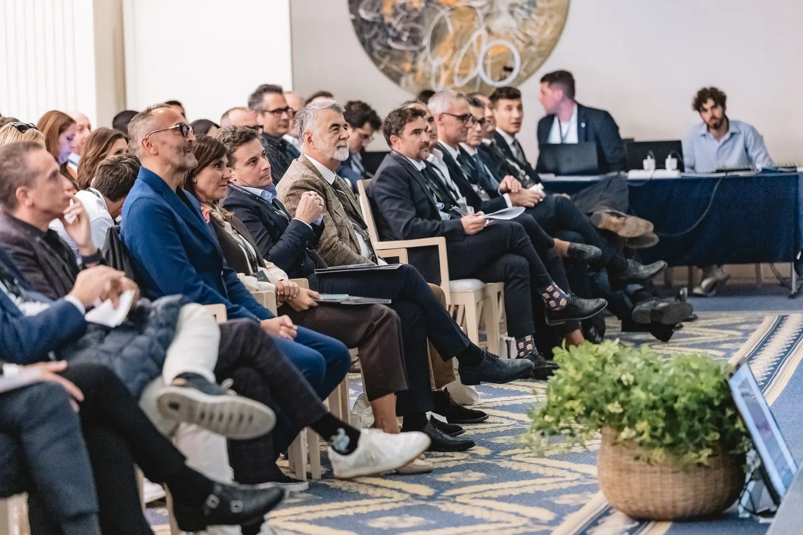 Sala gremita Lungarini Biz 2025